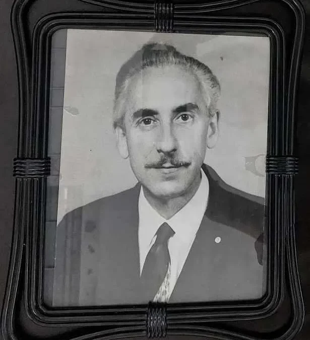 Aki Albert Schweitzerrel is levelezett